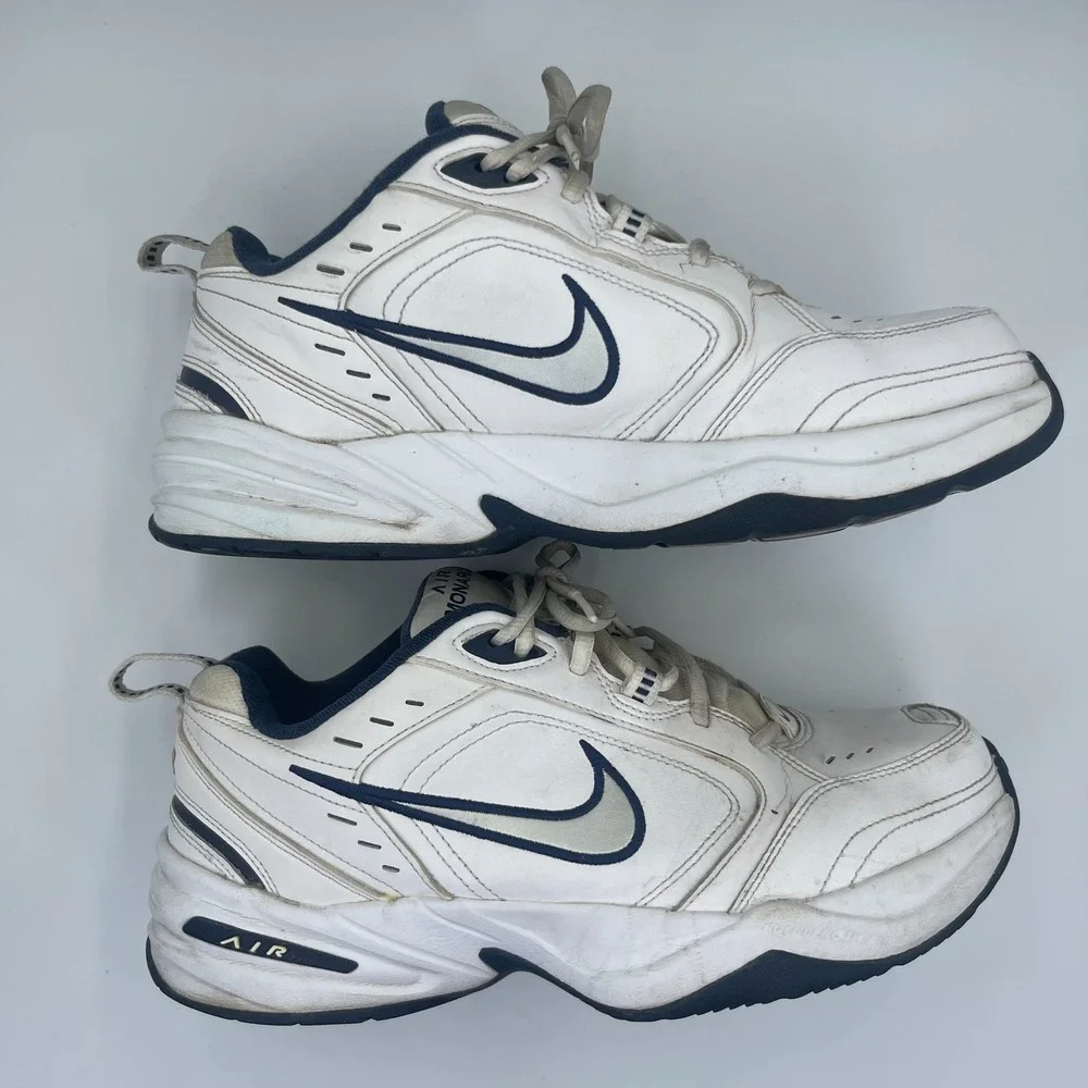 Nike Air Monarch IV Walking Shoes Men's Size 9.5W White Leather Athletic Sneaker